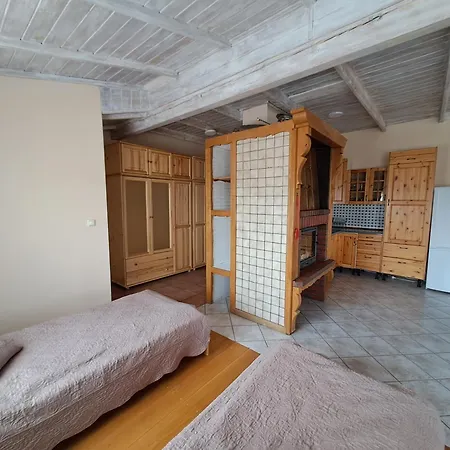 Akacjowy Bed & Breakfast