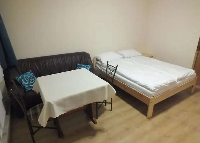 Akacjowy Bed & Breakfast 3*