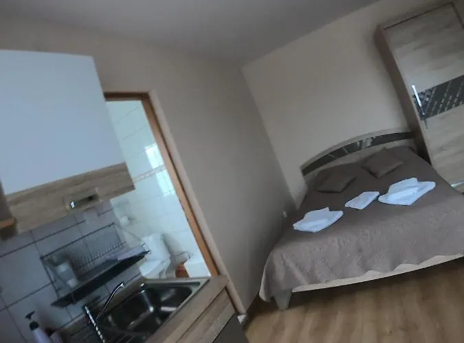 Bed & Breakfast Akacjowy 3*